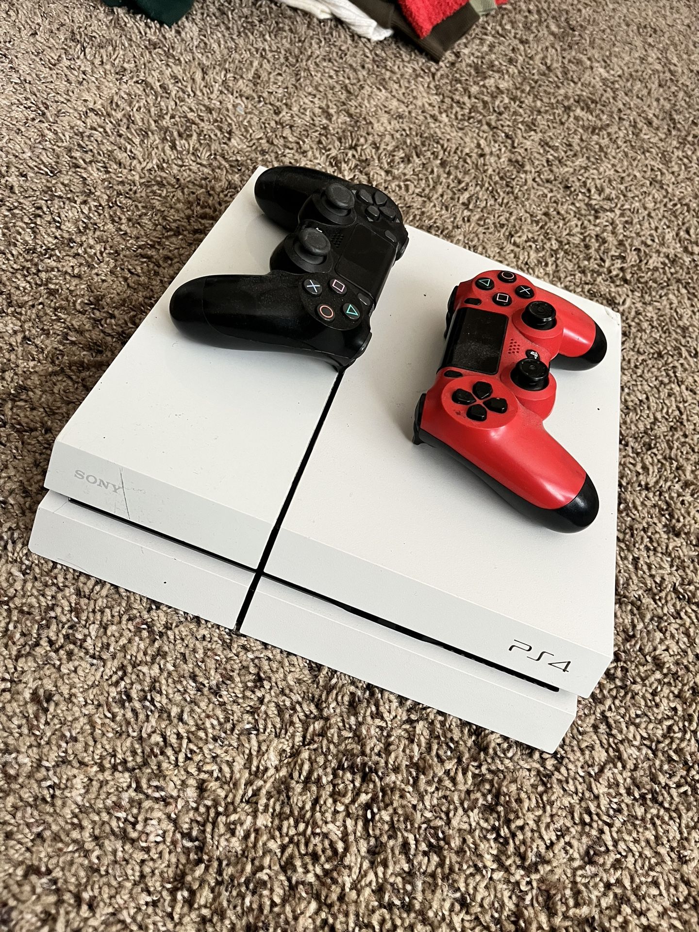 Ps4 And monitor With All Cables