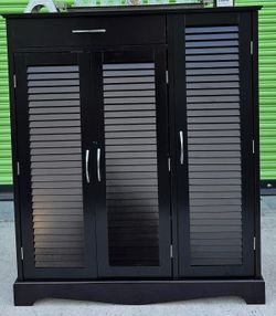 Brand new shoe cabinet – cabinet still in box 🔥 Modern finish, perfect to keep your shoes organized and your space looking sharp (espresso)