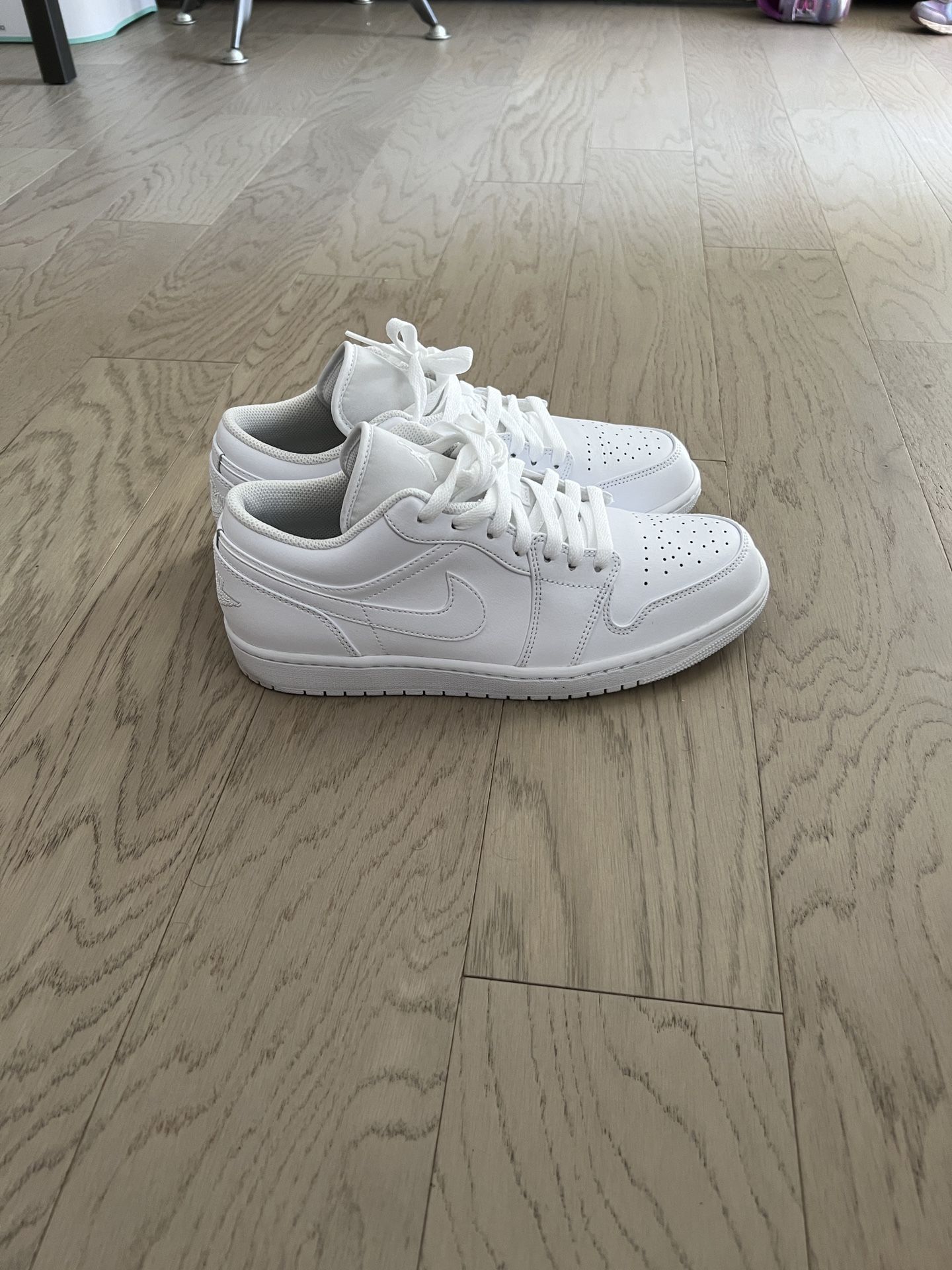 Air Jordan 1 Low White Size 10 Mens
