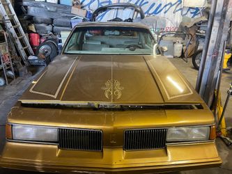 Cutlass supreme 84 Oldsmobile