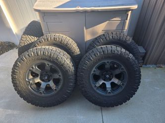Fuel beast rims and nitto ridge grapler tires for jeep wrangler