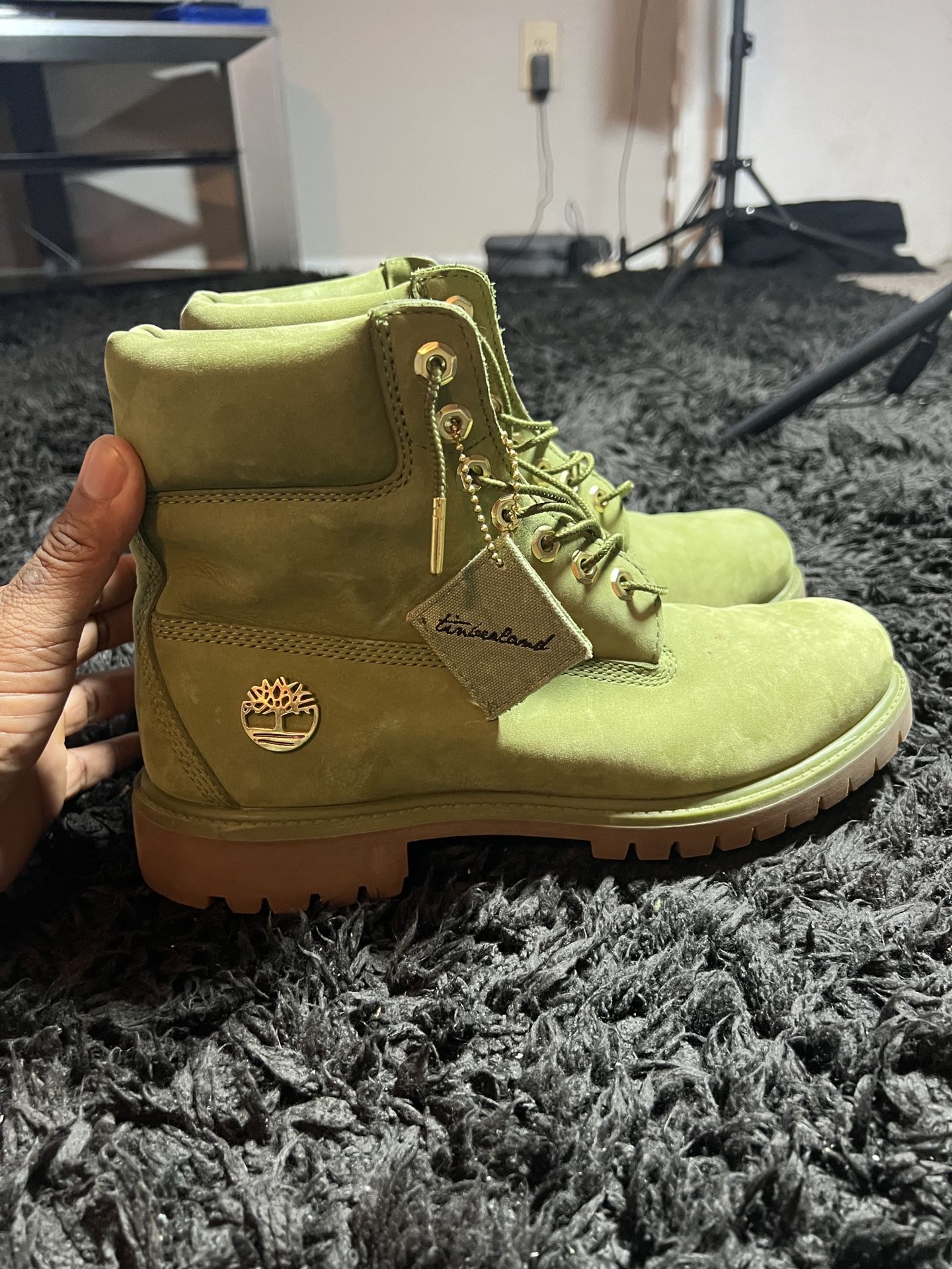 Timberland Premium 6-Inch Boots – Olive Suede | Size 9.5 Men’s