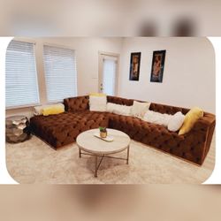 Large Tufted LβShaped Sectional Sofa 11 Ft Γ 6.8 Ft Γ1.4ft - Good - Richmond, TX