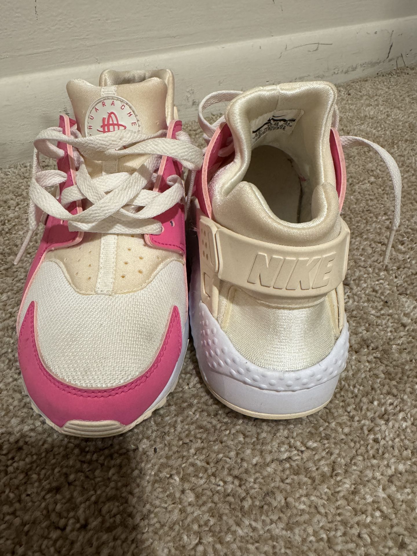 Nike Women’s Shoes – Size 5.5 Originally $100, now only $20
