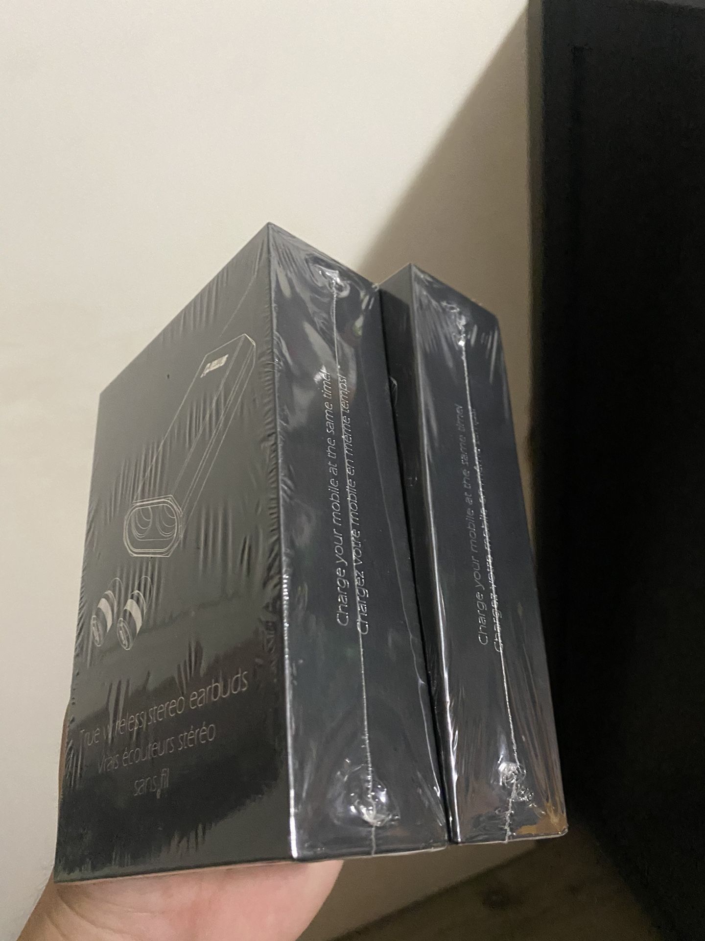 Wireless Bluetooth Earbuds New