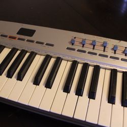 Oxygen Digital/midi Keyboard 
