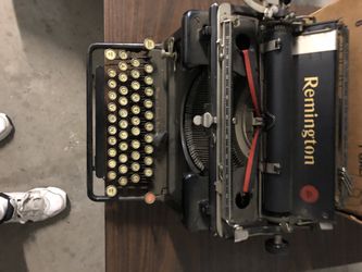  Vintage Typewriters 3 Ea 