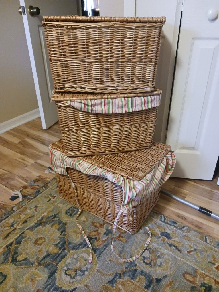 3 WICKER STORAGE BASKETS