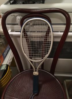 Tennis racket