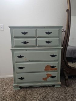 Dresser solid wood