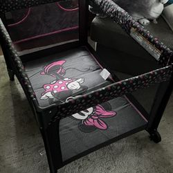 Mini Mouse Bassinet 