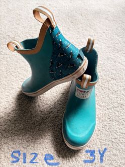Xtratuf Salmon Sisters Rain Boots Size 3Y