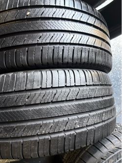 235-40-19 Michelin