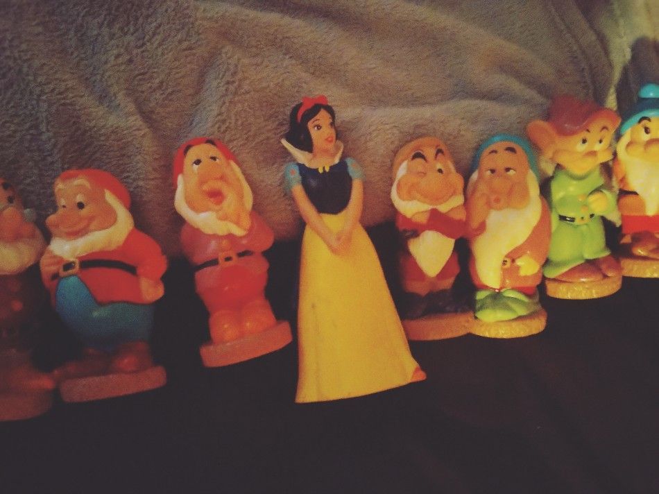 Old Snow White Plastic Figurines