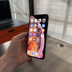 Apple iPhone XS Max 256GB unlocked to any carrier! 90 day warranty! We offer financing!