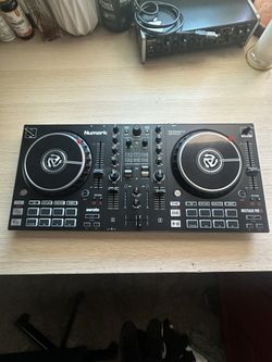 Numark Mixtrack Pro FX DJ CONTROLLER -Like New
