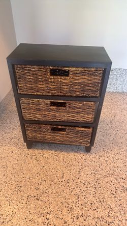 Storage bins