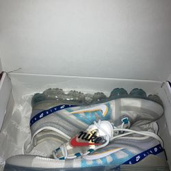 Nike VaporMax Size 9 Men Size 7.5 Women