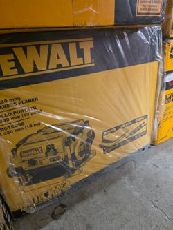 DeWalt 13-Inch Thickness Planer