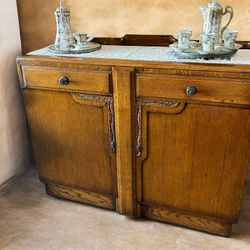 Vintage Buffet Credenza Sideboard Solid Wood Oak Excellent Condition 