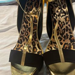 Size 11 Scenc  black and gold shoes