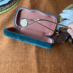 Gucci Original Sunglasses With Case