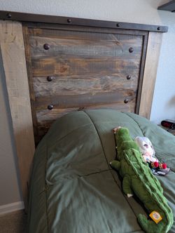 Twin Bedroom Set