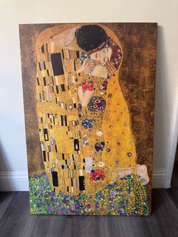 Large Gustav Klimt “The Kiss” Canvas Wall Art – Gold & Floral