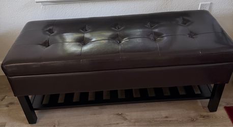 2 storage benches like new
