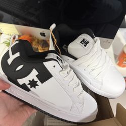 Dc shoes