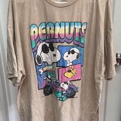 Adult Size L Snoopy Peanuts T-shirt just $5 xox