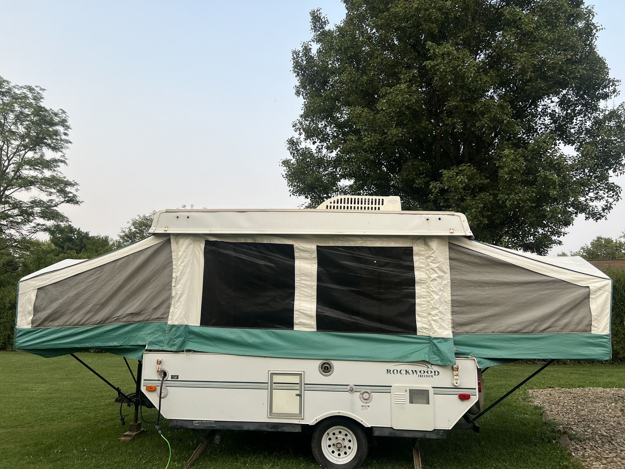 Pop-up camper $1200