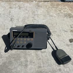 Raytheon Raymarine RAY201 VHF Marine Radio