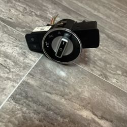 10-13-Mercedes-W212-E350-E400-Headlight-Fog-Light Switch Control-Module-OEM