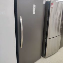 New Frigidaire - 20.0 Cu. Ft. Garage Ready Upright Freezer - Carbon