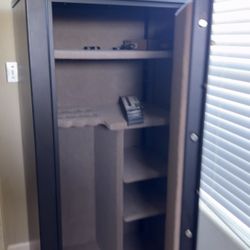 Zanotti Armor Z2 5ft Gun Safe — Grey Suede — Combo + Key Lock — Excellent (South San Jose)