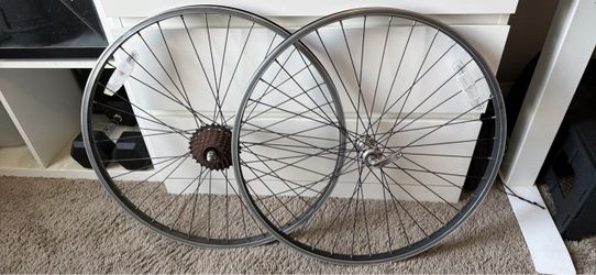 Bicycle Wheel Set with Cassette