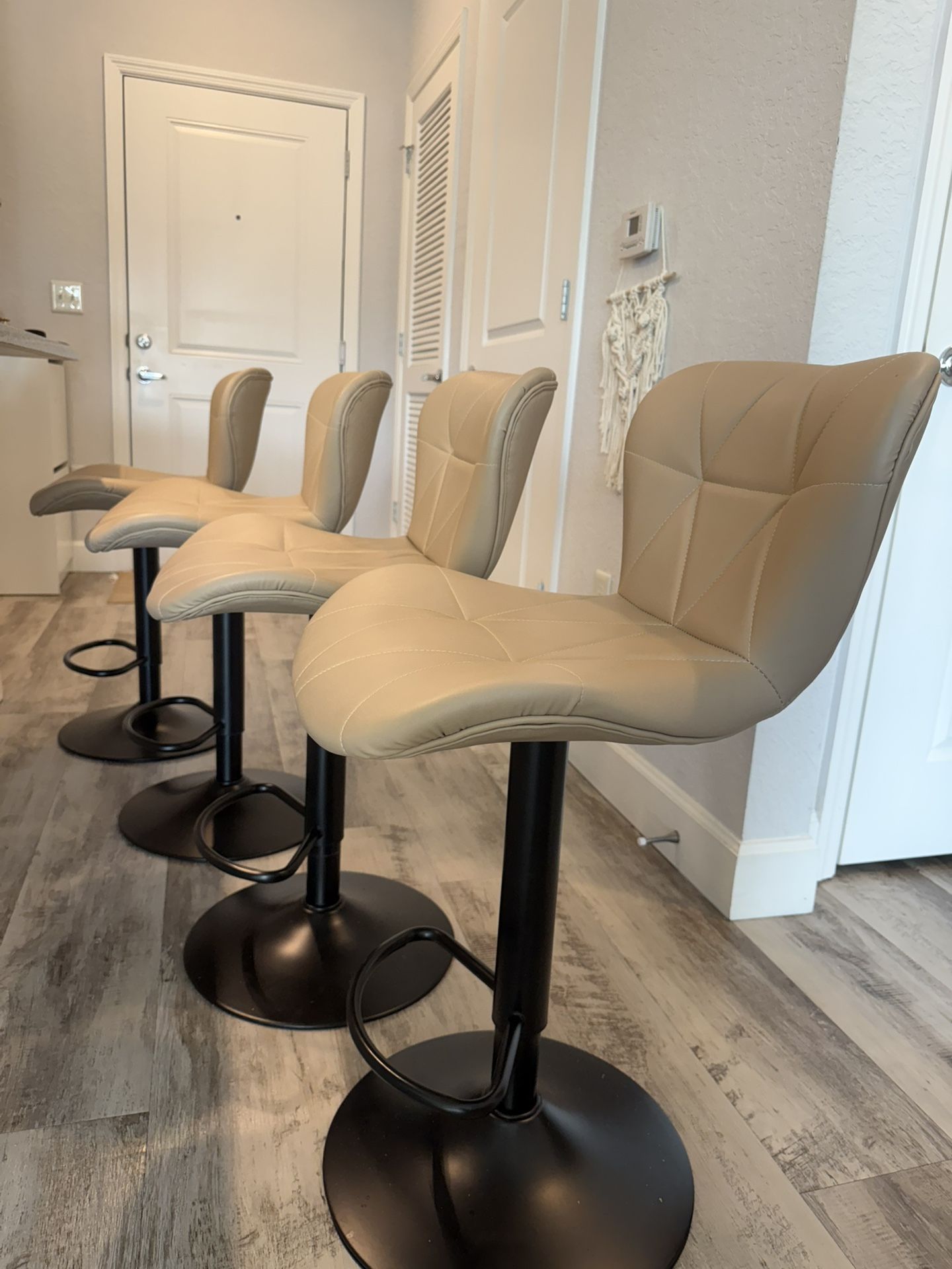 Set of 4 Bar Stools, Adjustable, Swivel, Faux Leather, Counter Height, Backrest – Khaki