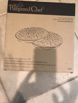 Pampered Chef Microwave Chip Maker, set of 2
