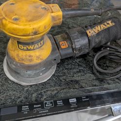 DeWalt orbital sander