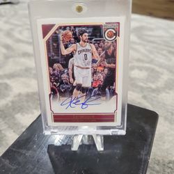 Kevin Love  Panini Autograph On Card Auto  Complete Basketball Card 