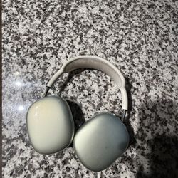 Apple AirPods Max - Green - Great Condition - No Box