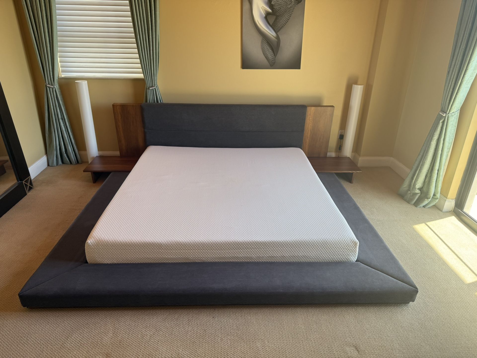 King Bed With New Mattress
