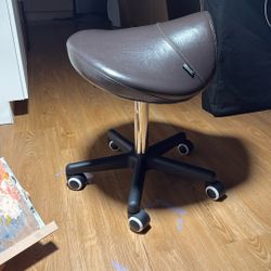 Master Massage Saddle Chair