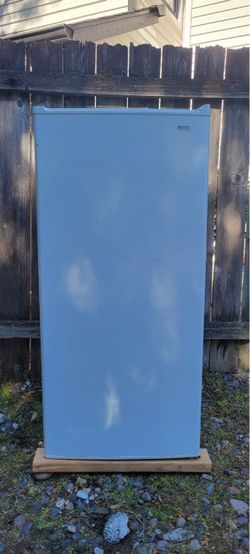 Moving Sale! Kenmore Mid-Size Freezer