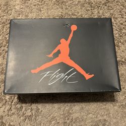 Air Jordan 4 Red Thunders 