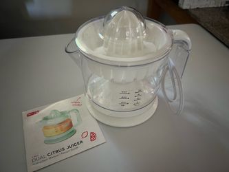 Dash Citrus Juicer