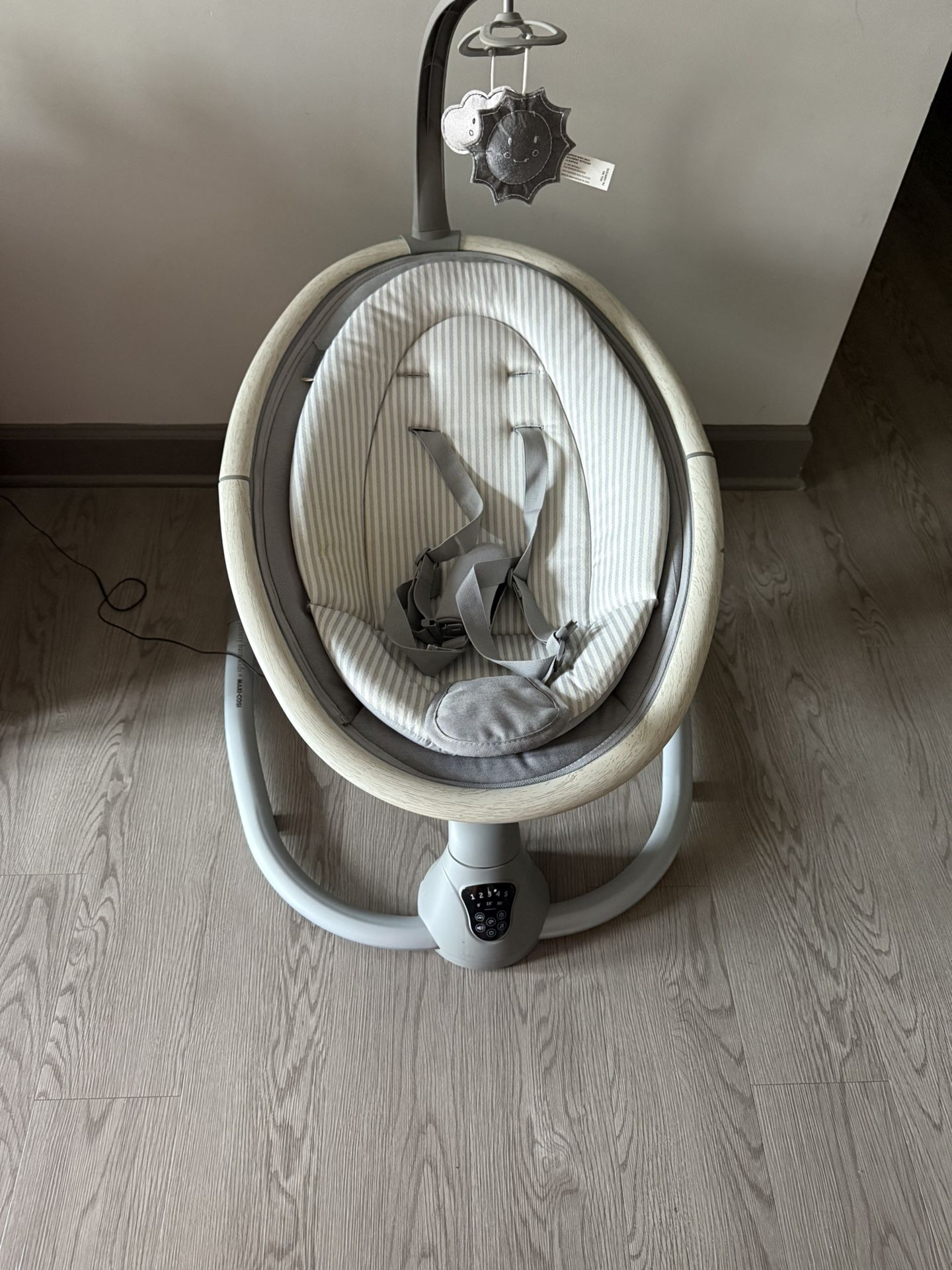 Maxi-CosiĀ® Baby Cassia Swing