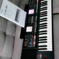 Like New!!! Roland Keyboard EA-7 