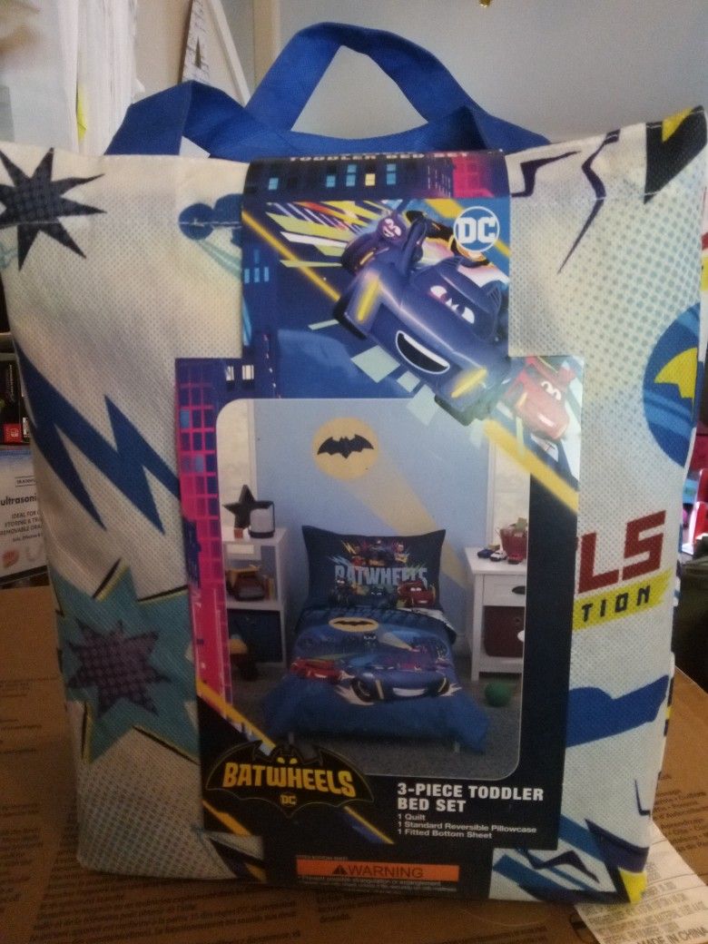 New 3 Piece Batwheels DC Toddler Bed Set